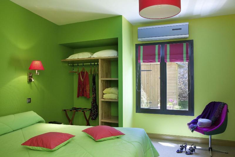 Logis Hotel O En Couleur Oucques-la-Nouvelle 외부 사진